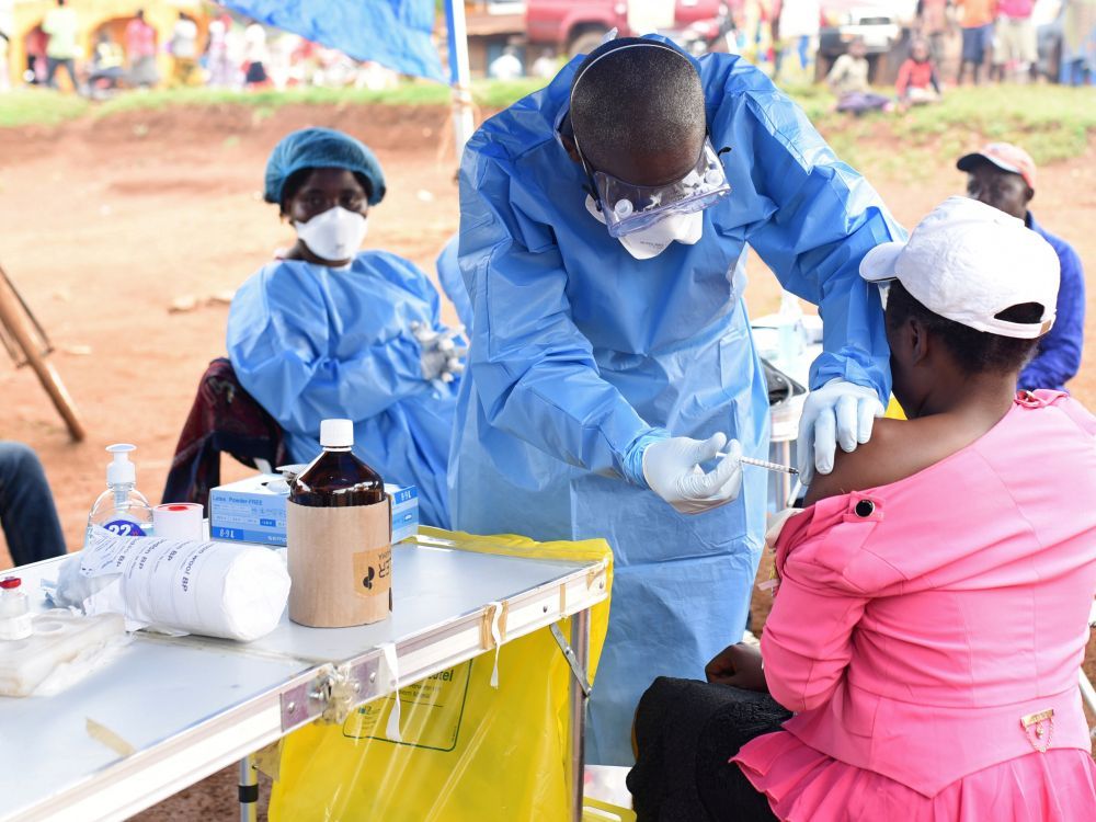 Masalah Pemerintah Dalam Penanganan Virus Ebola